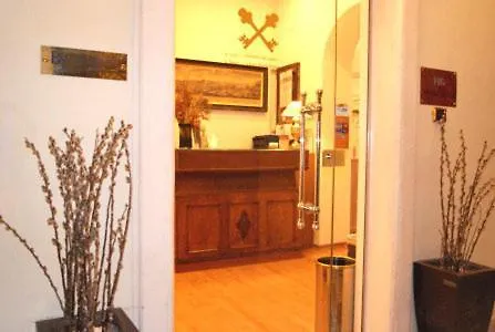 Hotel Adler Roma 2*,  İtalya
